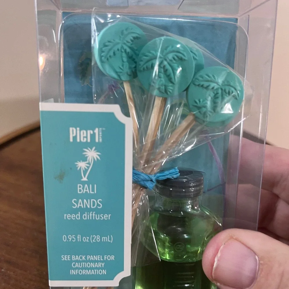 Pier 1 Imports Bali Sands Reed Diffuser Set Palm Tree Turquoise NIB